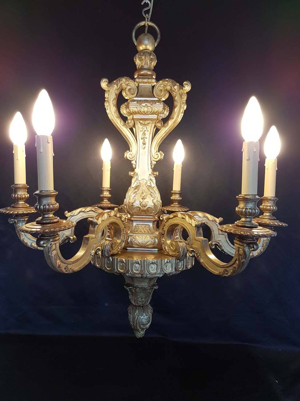 lustre-6l-bois-sculpte-dore-XIXeme-apres-restauration