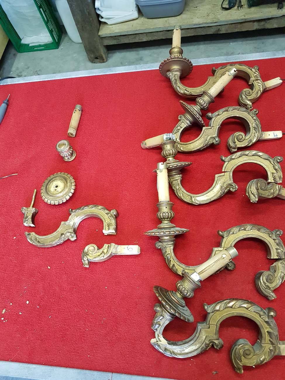 lustre-6l-bois-sculpte-dore-XIXeme-bras-casses